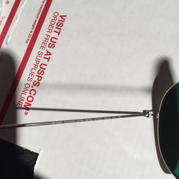 Ray-Ban Aviators - Picture 5 of 9